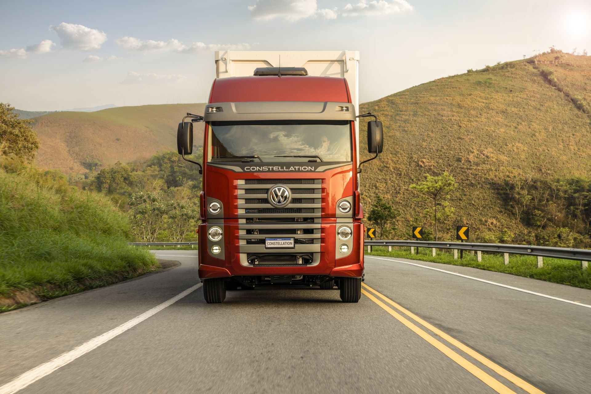 Terceirização de frotas é nova frente de negócio no segmento de caminhões.